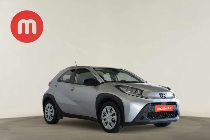 Cinzento Usado 2023 Toyota Aygo Citadino | € 17.499 (Preço elevado) - Imagem 1/4