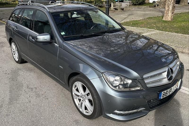 Usado 2011 Mercedes C200 Sedan | € 10.500 (Bom preço) - Imagem 1/2
