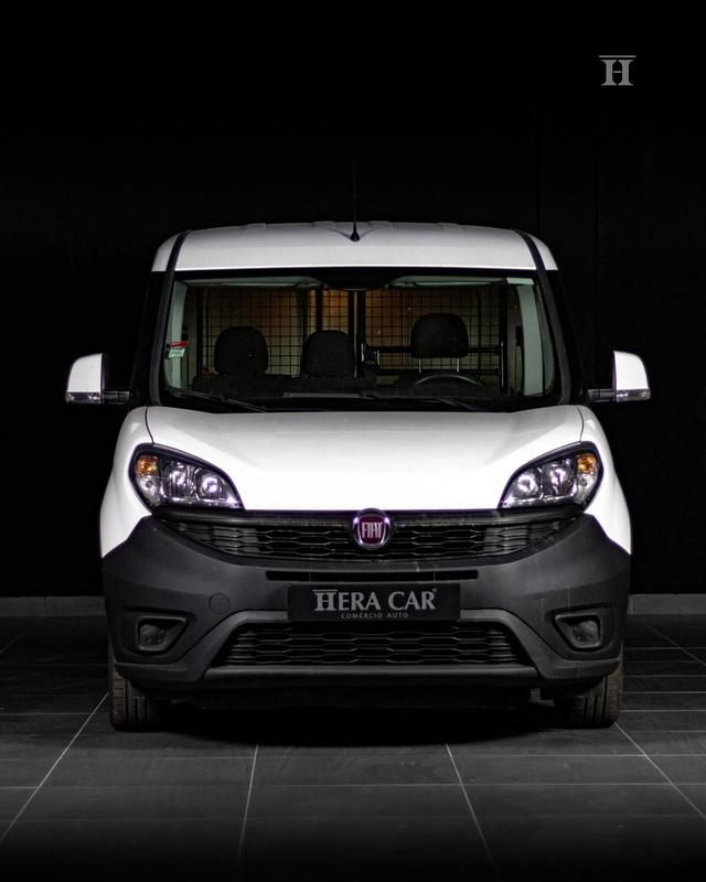 Branco Usado 2020 Fiat Doblò Monovolume | € 9.990 (Preço justo) - Imagem 1/4