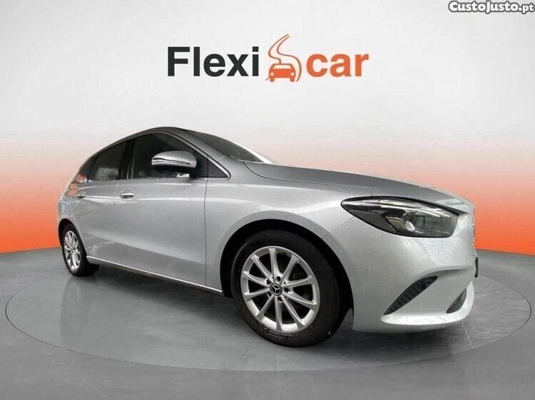 Cinza Usado 2019 Mercedes B180 Progressive Monovolume | € 21.490 (Bom preço) - Imagem 1/1