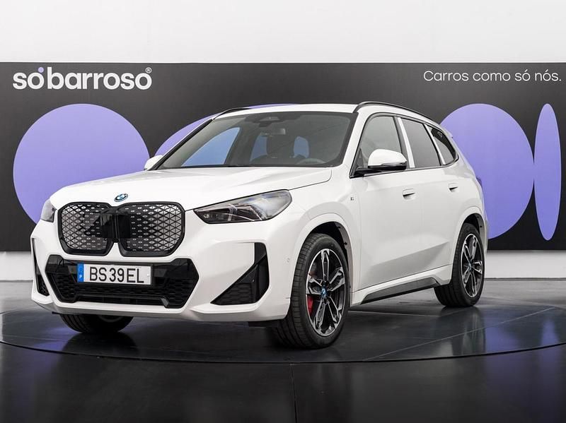 Branco Novo 2025 BMW iX SUV | € 51.990 (Preço elevado) - Imagem 1/4