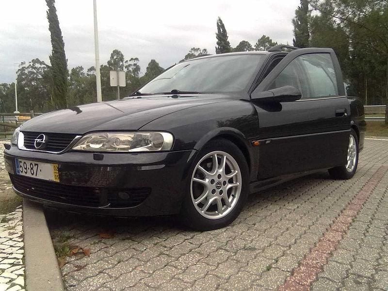 Usado 2002 Opel Vectra Sedan | € 3.650 (Preço justo) - Imagem 1/4
