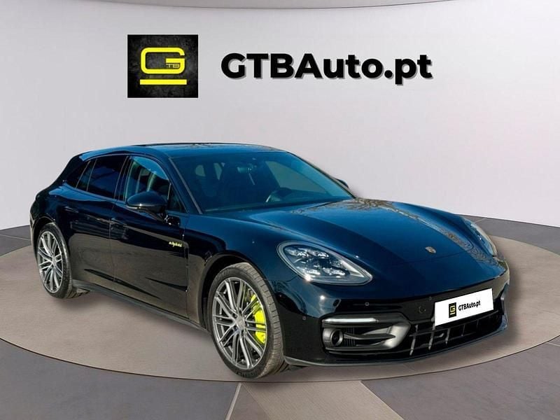 Preto Usado 2021 Porsche Panamera Sedan | € 88.900 - Imagem 1/4