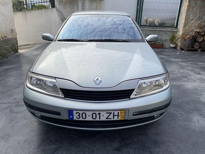 Usado 2001 Renault Laguna II Sedan | € 2.450 (Preço elevado) - Imagem 1/4
