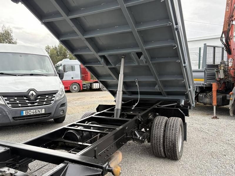 Usado Nissan Cabstar 134 HP (98 kW) 2014 Branco Pickup