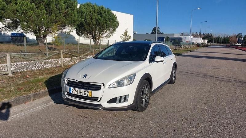 Usado 2012 Peugeot 508 RXH Sedan | € 9.000 - Imagem 1/4