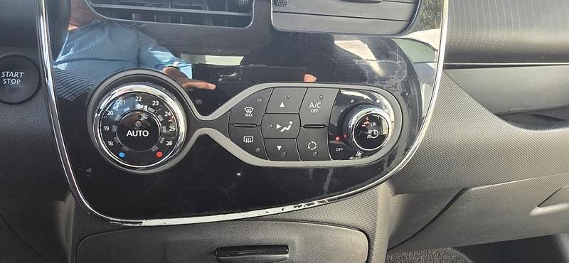 Usado Renault Zoe 80 kW (109 HP) 2018 Branco Citadino