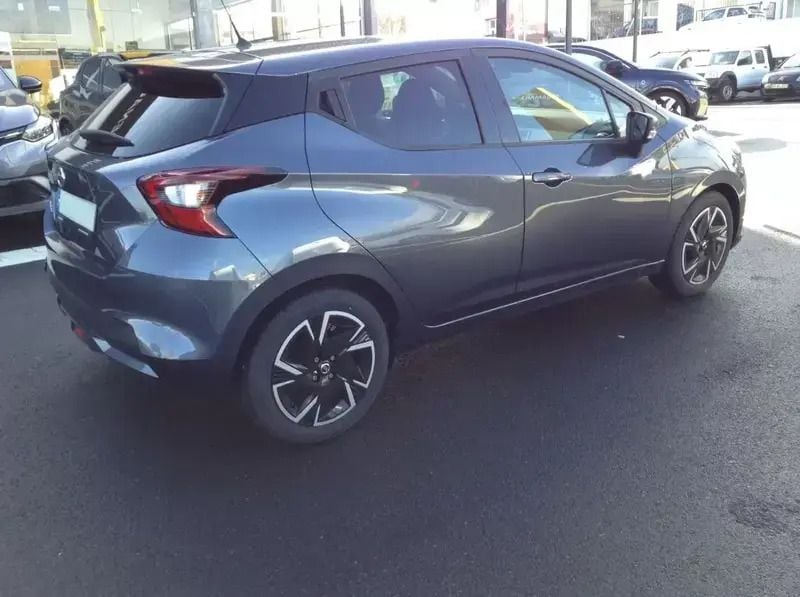 Usado Nissan Micra Acenta 90 HP (66 kW) 2022 Cinzento Citadino