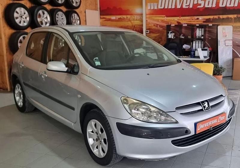 Usado Peugeot 307 69 HP (50 kW) 2003 Cinza Citadino