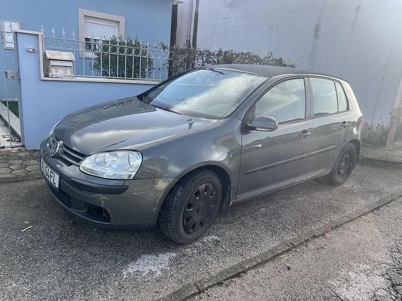 Usado 2004 VW Golf V Sedan | € 2.100 (Super Preço) - Imagem 1/3