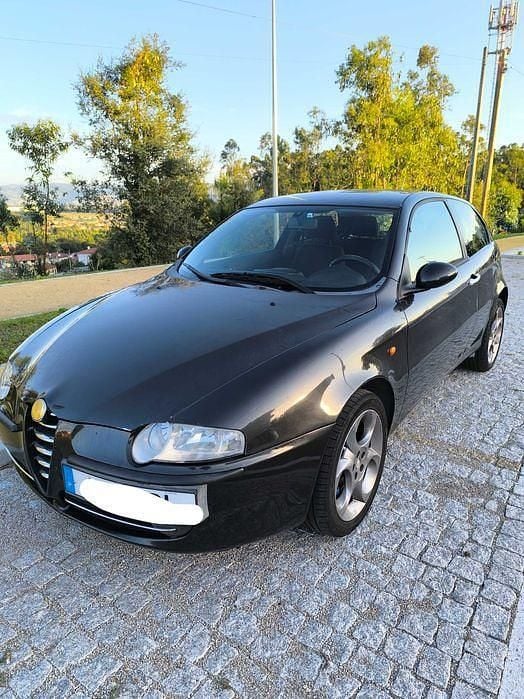 Usado 2001 Alfa Romeo 147 Citadino | € 2.600 - Imagem 1/4