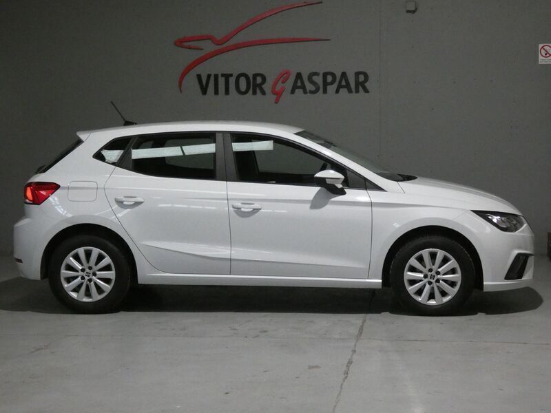 Usado Seat Ibiza Style 95 HP (69 kW) 2022 Branco Citadino