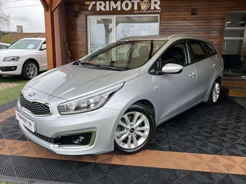 Usado Kia Ceed Sportswagon 120 HP (88 kW) 2017 Cinzento Carrinha