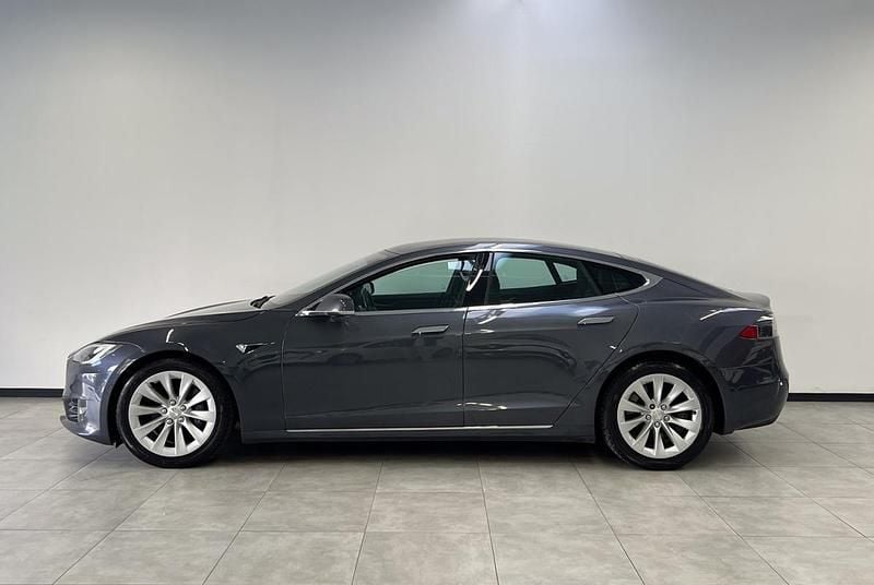 Usado Tesla Model S 411 kW (560 HP) 2020 Cinza Citadino