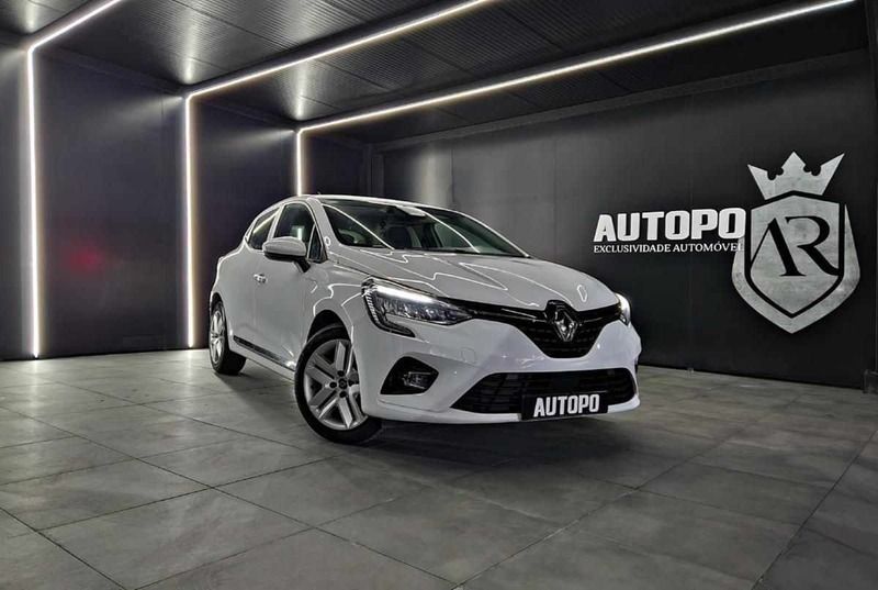 Branco Usado 2021 Renault Clio V Business Citadino | € 15.900 (Preço justo) - Imagem 1/4