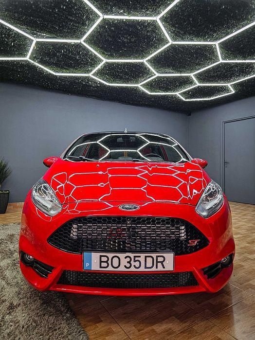 Usado 2014 Ford Fiesta ST Citadino | € 15.650 - Imagem 1/4