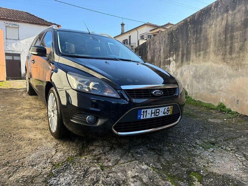 Usado 2008 Ford Focus Titanium Sedan | € 4.700 - Imagem 1/4