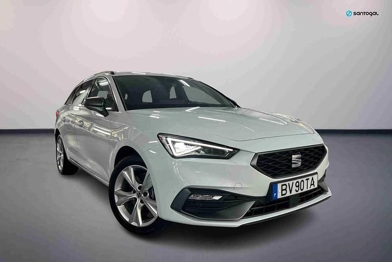 Branco Usado 2025 Seat Leon ST FR Carrinha | € 35.990 - Imagem 1/4