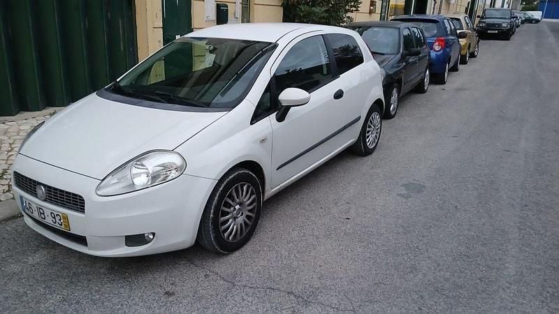 Usado Fiat Grande Punto 75 HP (55 kW) 2009 Citadino