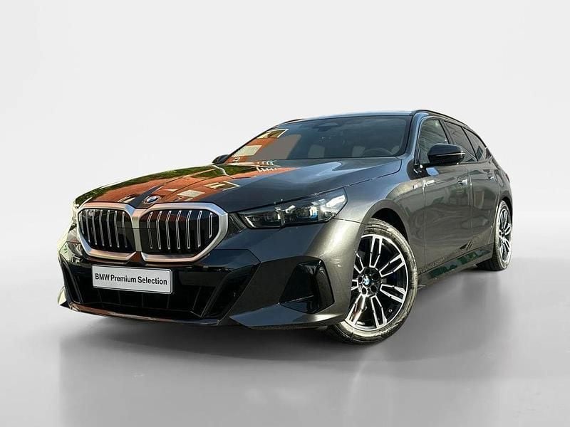 Preto Usado 2025 BMW 520 Carrinha | € 74.490 - Imagem 1/4