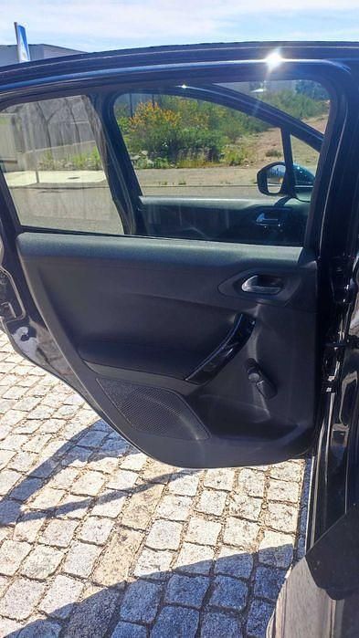 Usado Peugeot 208 Style 68 HP (50 kW) 2014 Citadino