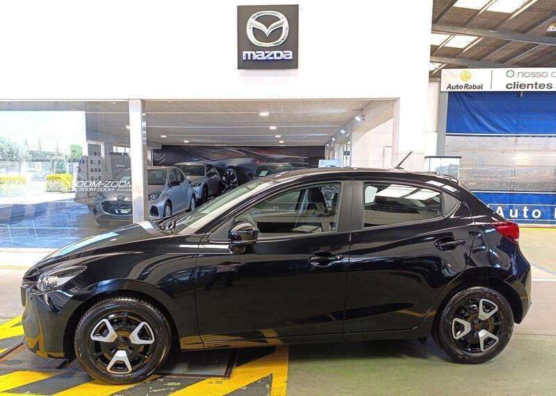 Preto Usado 2024 Mazda 2 Center-Line | € 22.900 - Imagem 1/4