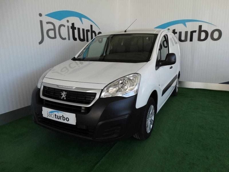 Branco Usado 2018 Peugeot Partner Monovolume | € 14.900 (Caro) - Imagem 1/4