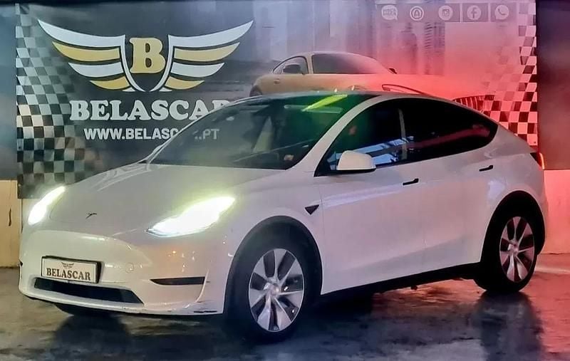 Usado Tesla Model Y 219 kW (299 HP) 2023 Branco SUV