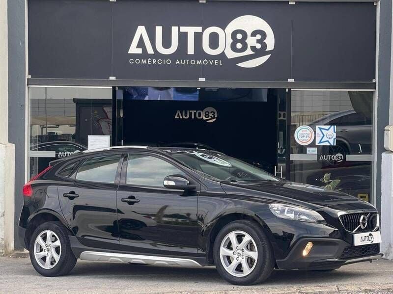 Preto Usado 2018 Volvo V40 Summum Carrinha | € 17.990 (Preço justo) - Imagem 1/1