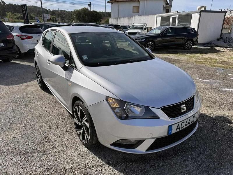 Usado Seat Ibiza Ecomotive 75 HP (55 kW) 2017 Cinzento