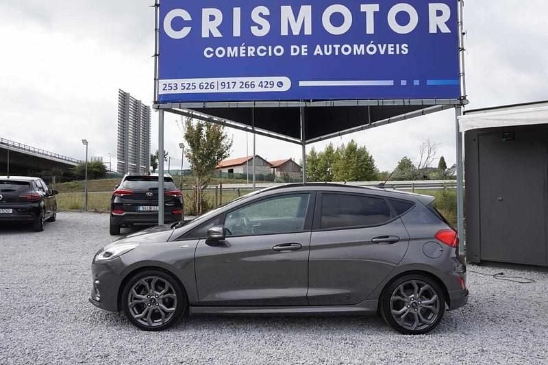 Cinzento Usado 2021 Ford Fiesta Citadino | € 14.750 (Preço justo) - Imagem 1/4