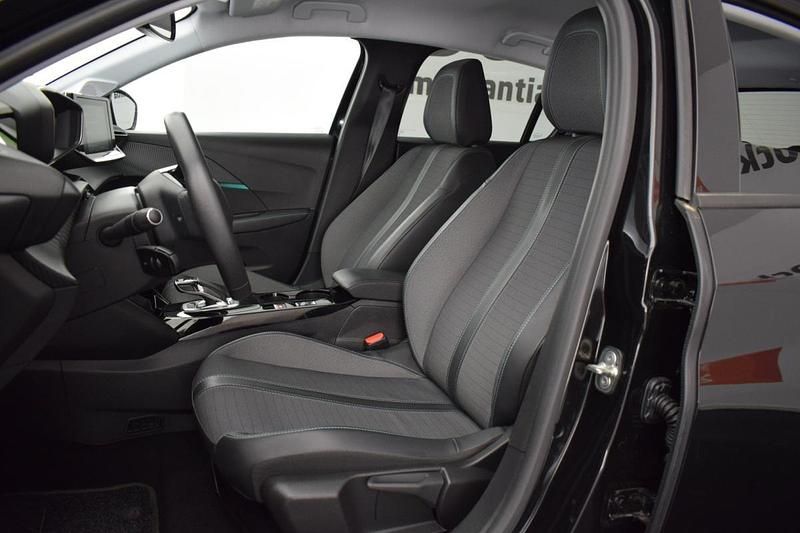 Usado Peugeot e-208 Allure 100 kW (136 HP) 2022 Preto Citadino