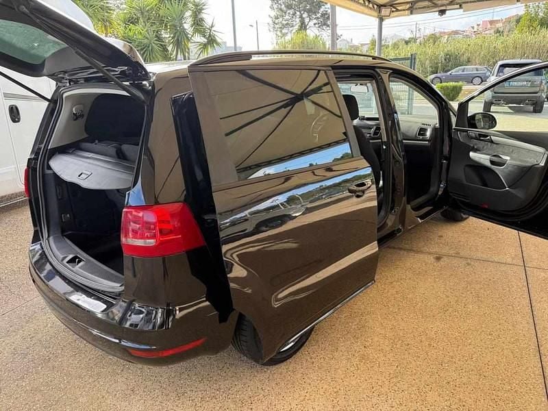 Usado VW Sharan 140 HP (102 kW) 2011 Preto Monovolume