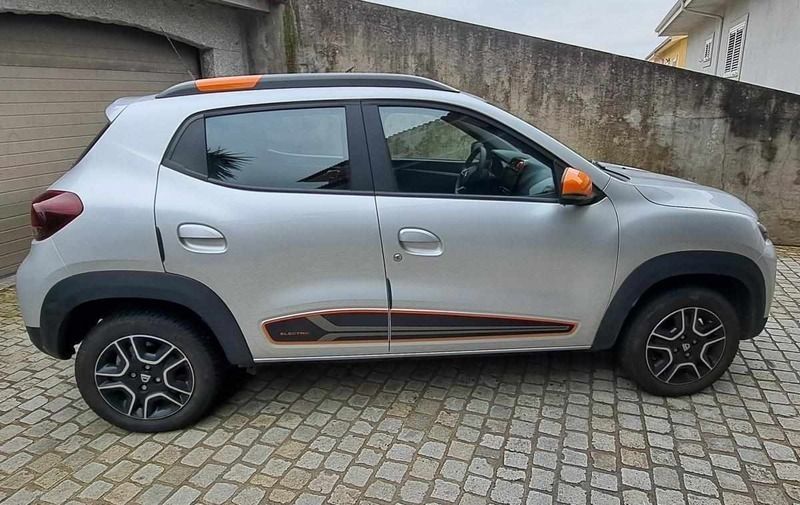 Cinzento Usado 2022 Dacia Spring Citadino | € 11.800 - Imagem 1/4