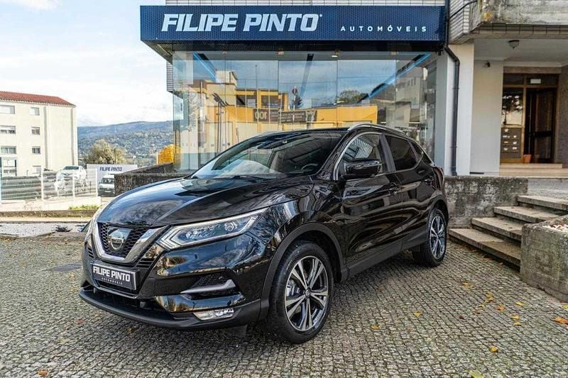 Preto Usado 2018 Nissan Qashqai N-Connecta SUV | € 18.890 (Preço justo) - Imagem 1/4