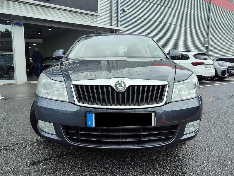 Usado Skoda Octavia 105 HP (77 kW) 2009 Antracite