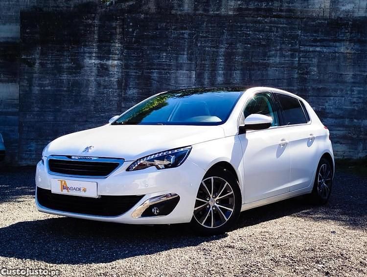 Branco Usado 2017 Peugeot 308 Allure Citadino | € 12.750 (Bom preço) - Imagem 1/1