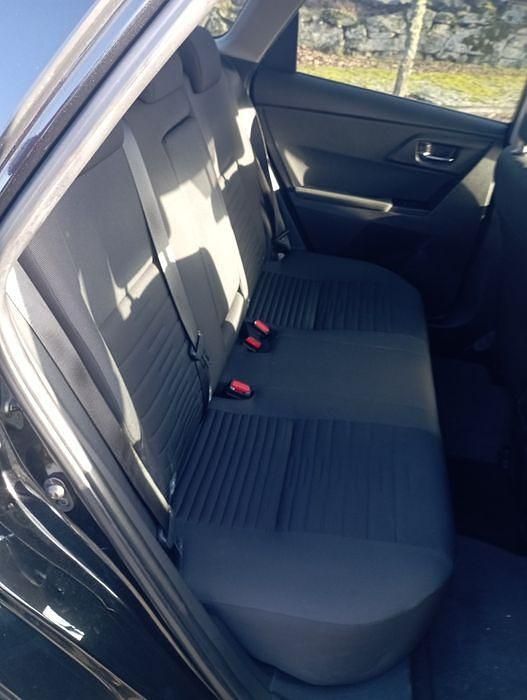 Usado Toyota Auris 90 HP (66 kW) 2016 Sedan