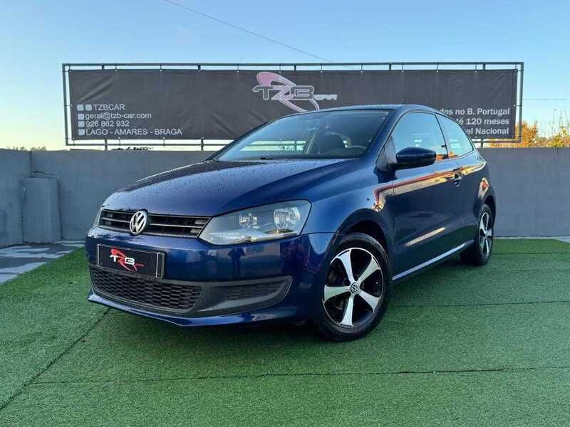 Azul Usado 2011 VW Polo Comfortline Citadino | € 7.970 (Preço justo) - Imagem 1/4