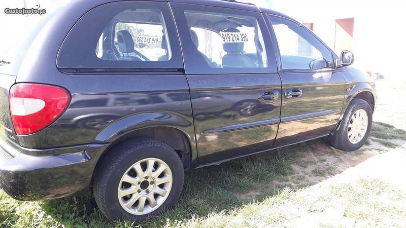 Vendido Chrysler Voyager 2.5 CRD 140CV Carros usados