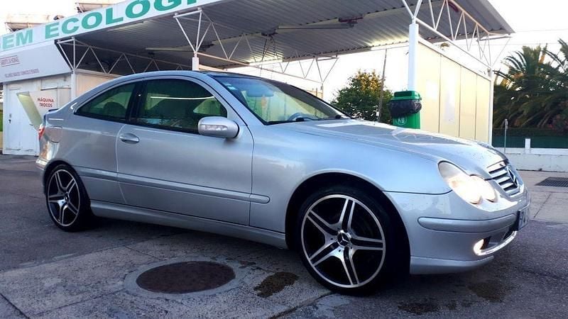 Usado 2001 Mercedes C220 | € 6.750 (Caro) - Imagem 1/4