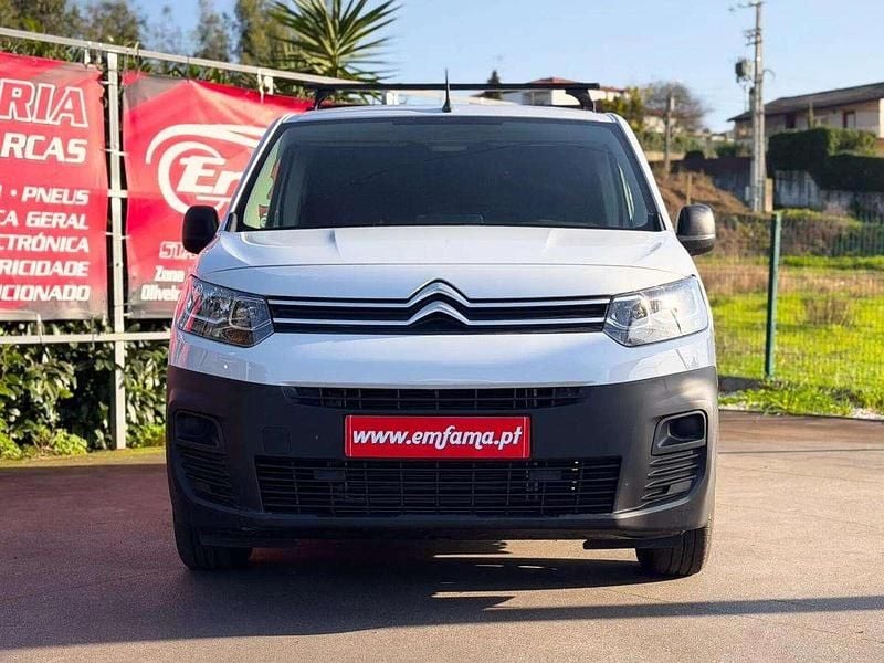 Usado Citroën Berlingo Feel 102 HP (75 kW) 2023 Branco Monovolume