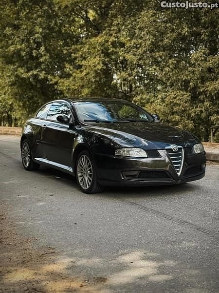 Usado Alfa Romeo GT 150 HP (110 kW) 2006 Preto Coupé
