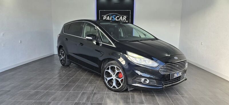 Preto Usado 2016 Ford S-MAX Titanium Monovolume | € 17.990 (Preço justo) - Imagem 1/4