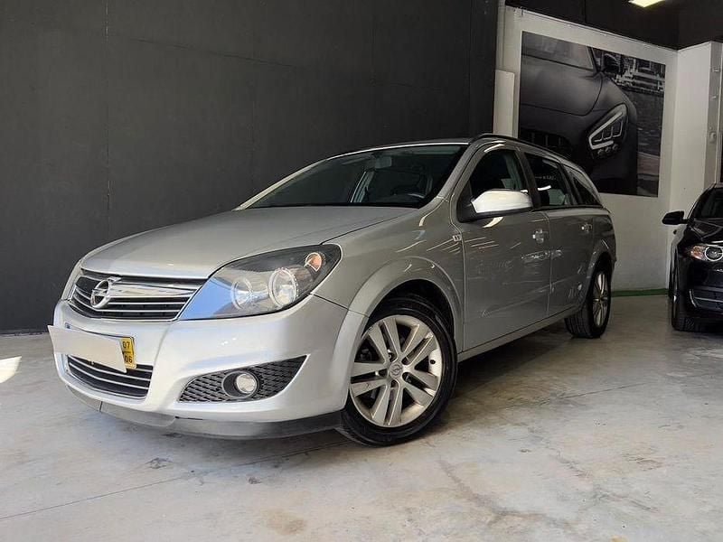 Usado 2007 Opel Astra Sedan | € 3.000 (Preço justo) - Imagem 1/4