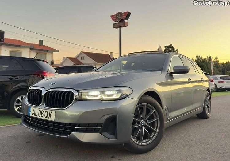 Cinza Usado 2021 BMW 520 Luxury Line Carrinha | € 31.950 (Preço justo) - Imagem 1/1