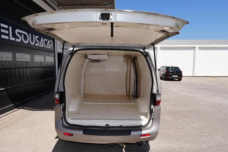 Cinzento Usado 2006 Hyundai H-1 Monovolume | € 6.500 - Imagem 1/4