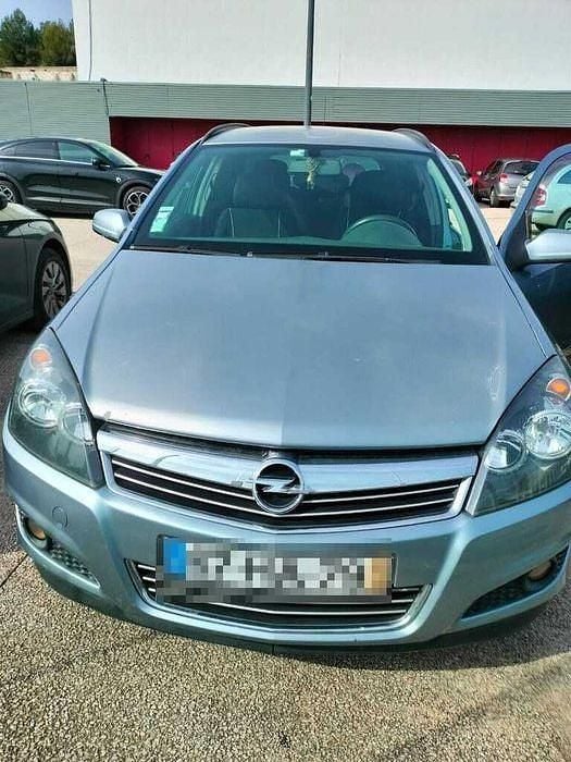 Usado 2008 Opel Astra Sedan | € 3.900 (Preço justo) - Imagem 1/4