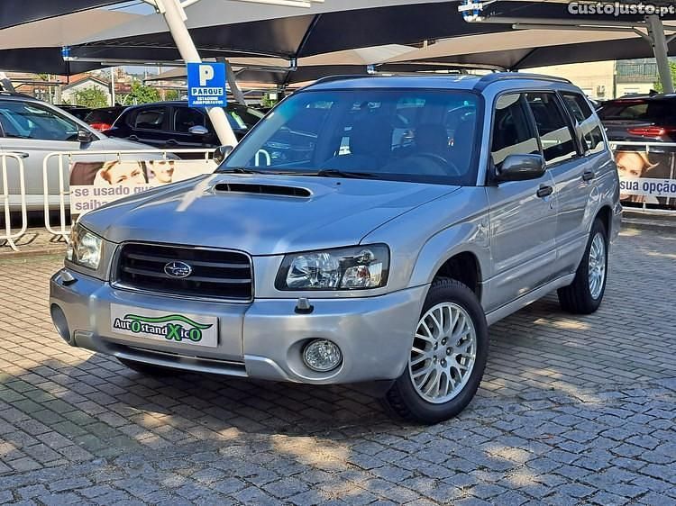Cinza Usado 2002 Subaru Forester SUV | € 17.990 - Imagem 1/1