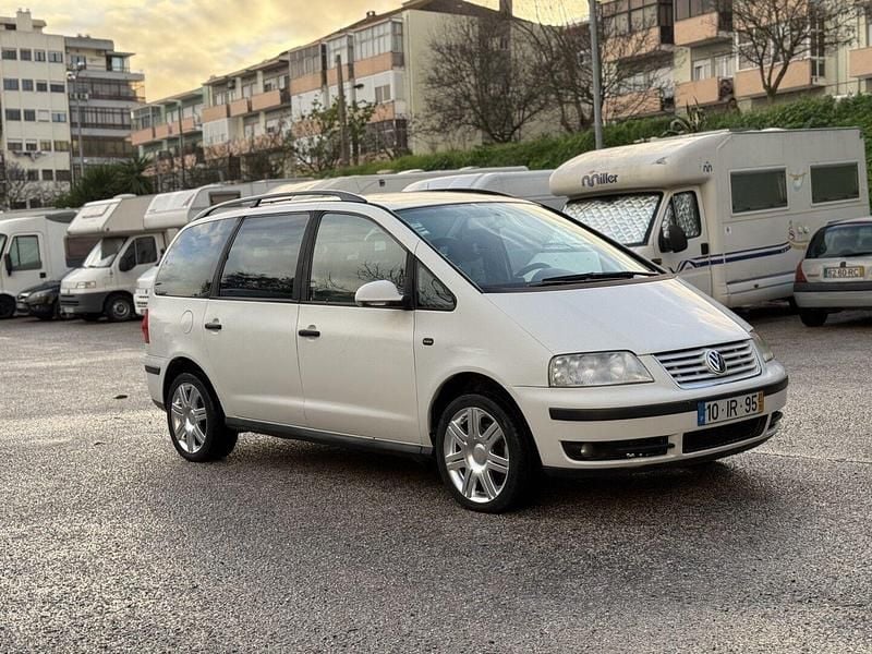 Usado VW Sharan Comfortline 115 HP (84 kW) 2007 Branco Monovolume